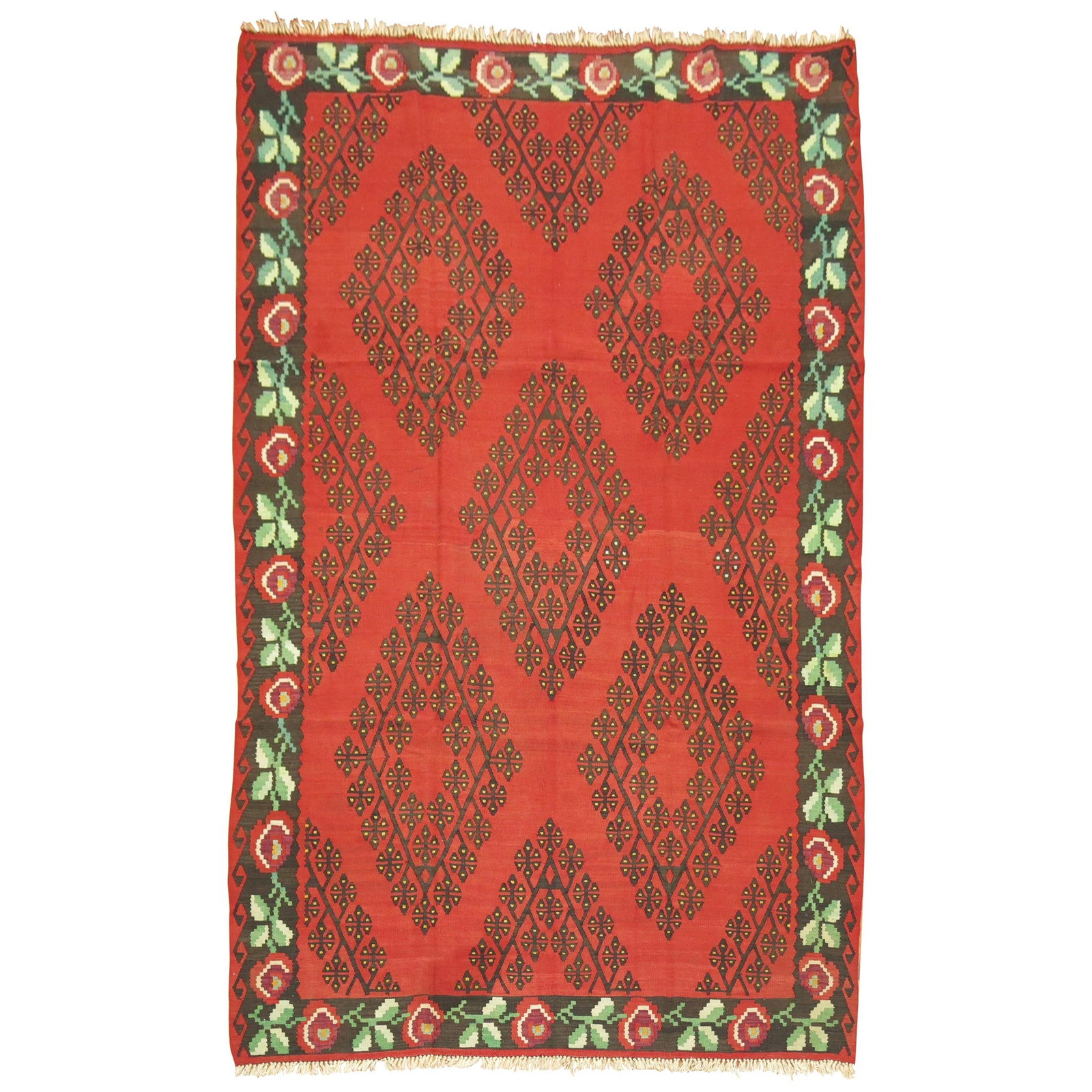 Mid 20th Century Wool Bessarabian Kilim 82 x 127 in: Mid 20th Century Wool Bessarabian Kilim 82 x 127 in This vintage Bessarabian kilim is a hand-made, flat-weave rug from mid-20th century Russia. Crafted from wool, it features intricate floral motifs t