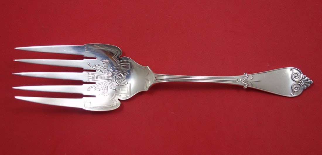 Tiffany & Co Beekman Sterling Silver Fish Serving Fork 5-Tine 9 7/8": Tiffany & Co Beekman Sterling Silver Fish Serving Fork 5-Tine 9 7/8" This exquisite Beekman fish serving fork by Tiffany & Co. is crafted from high-quality sterling silver and features a bright-cut de
