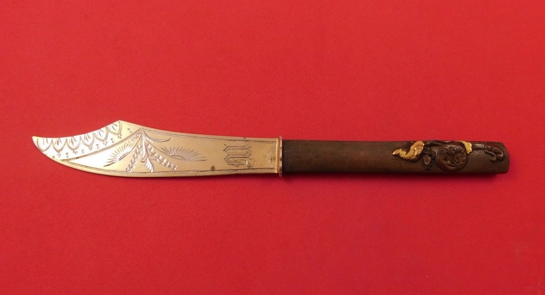 Japanese Kozuka Silver Fish Knife with Mixed Metal Leaf and Flower Motif (1 of 2)