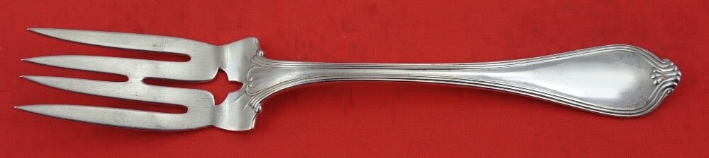 Towle Paul Revere Sterling Silver Fish Fork 7 1/8 Inch: Towle Paul Revere Sterling Silver Fish Fork 7 1/8 Inch This exquisite Paul Revere fish fork, crafted by Towle, showcases a beautiful sterling silver design. Featuring a large flat handle, this fork me