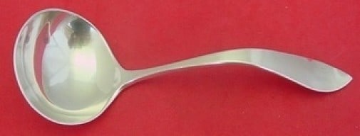 Old Newbury Crafters ONC Sterling Silver Gravy Ladle 6.75 Inch: Old Newbury Crafters ONC Sterling Silver Gravy Ladle 6.75 Inch This exquisite sterling silver gravy ladle, measuring 6 3/4 inches, features the classic Old Newbury pattern, crafted by Old Newbury Craf