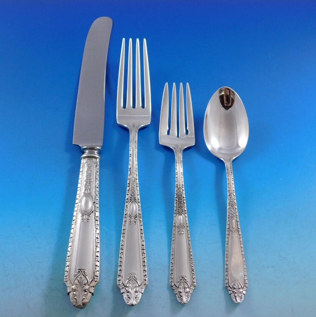Gorham Cinderella Sterling Silver 4-Piece Dinner Place Setting: Gorham Cinderella Sterling Silver 4-Piece Dinner Place Setting Elevate your dining experience with this exquisite 4-piece place setting from the Cinderella pattern by Gorham. Crafted from high-quality