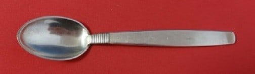 Frantz Hingelberg Silver Thread Sterling Silver Coffee Spoon 5 3/8" Vintage: Frantz Hingelberg Silver Thread Sterling Silver Coffee Spoon 5 3/8" Vintage This vintage coffee spoon by Frantz Hingelberg features a classic Silver Thread pattern. Crafted from high-quality sterling 