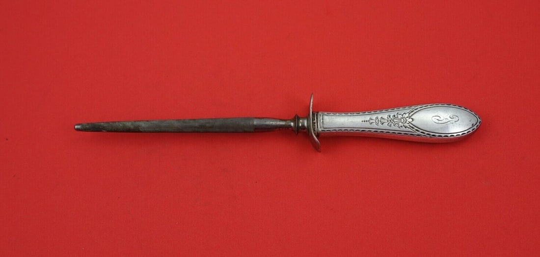 Lunt Early American Engraved Sterling Silver Steak Hone 8 7/8" Monogrammed: Lunt Early American Engraved Sterling Silver Steak Hone 8 7/8" Monogrammed This Early American Engraved Steak Hone by Lunt features a classic design and is made of high-quality sterling silver. Measur
