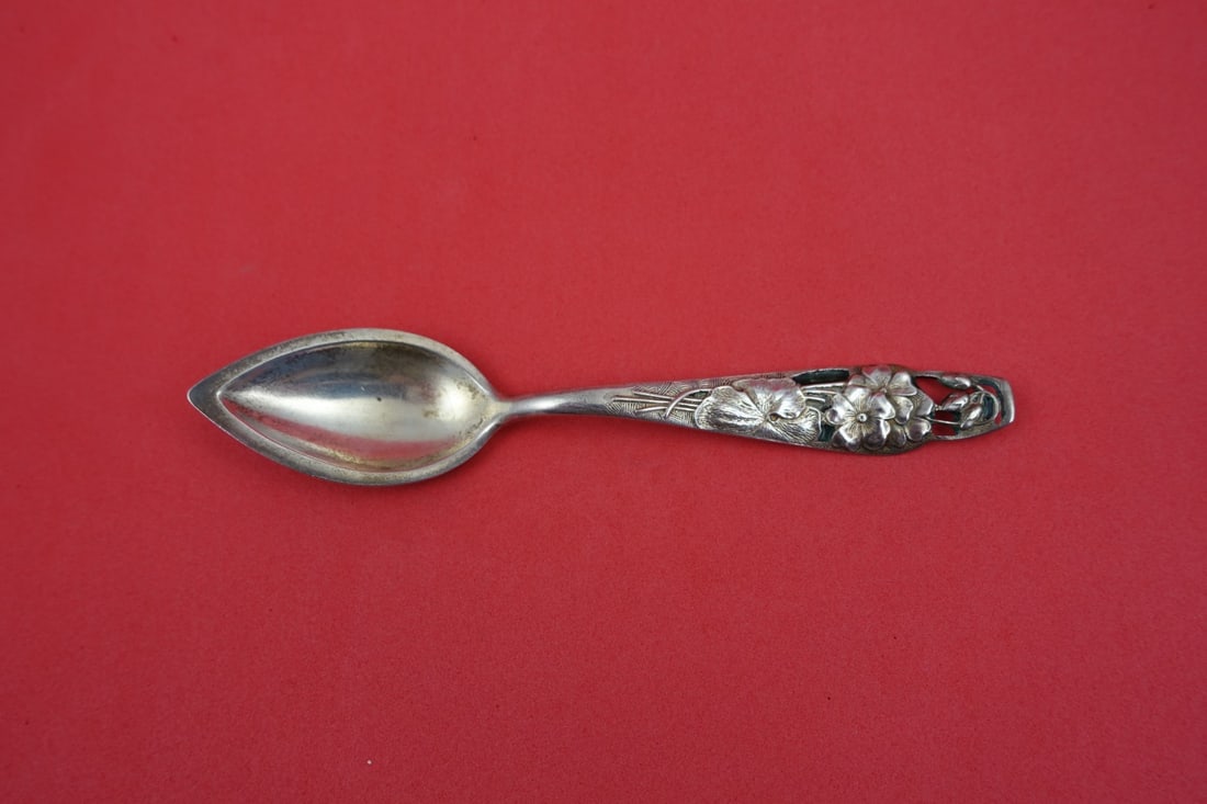 Sterling Silver Grapefruit Spoon Flora Pattern by Shiebler Pierced Geranium 5.75 Inch (1 of 2)