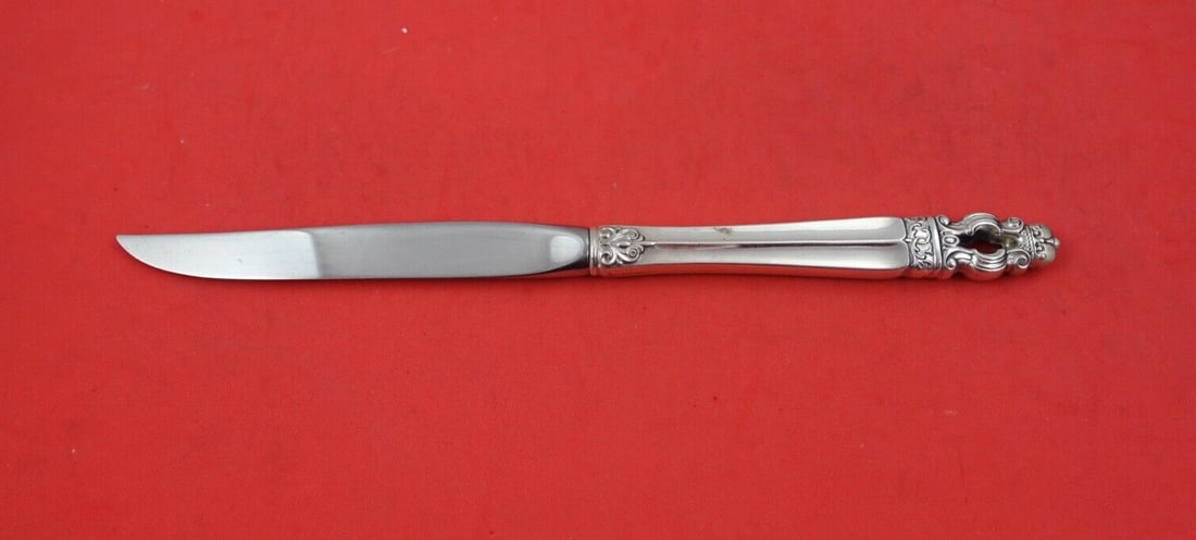 Gorham Sovereign-Hispana Sterling Silver Steak Knife 9 3/4": Gorham Sovereign-Hispana Sterling Silver Steak Knife 9 3/4" Presenting the Sovereign Hispana by Gorham Sterling Silver Steak Knife, a beautiful addition to any dining experience. This steak knife feat