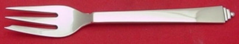 Georg Jensen Pyramid Sterling Silver Pastry Fork 3-Tine 5.5 Inch: Georg Jensen Pyramid Sterling Silver Pastry Fork 3-Tine 5.5 Inch This exquisite pastry fork by Georg Jensen features a distinctive Pyramid pattern, showcasing the elegance of sterling silver craftsman