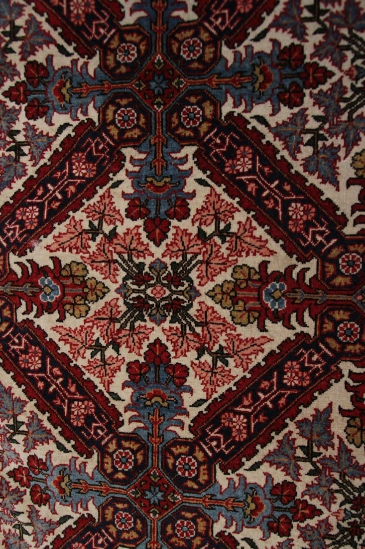 1950s Hand Knotted Wool Tehran Oriental Rug 5 x 7 ft: 1950s Hand Knotted Wool Tehran Oriental Rug 5 x 7 ft This is a fine antique Persian Tehran rug from circa 1950, hand-knotted with exceptional craftsmanship. Featuring a traditional geometric cross des