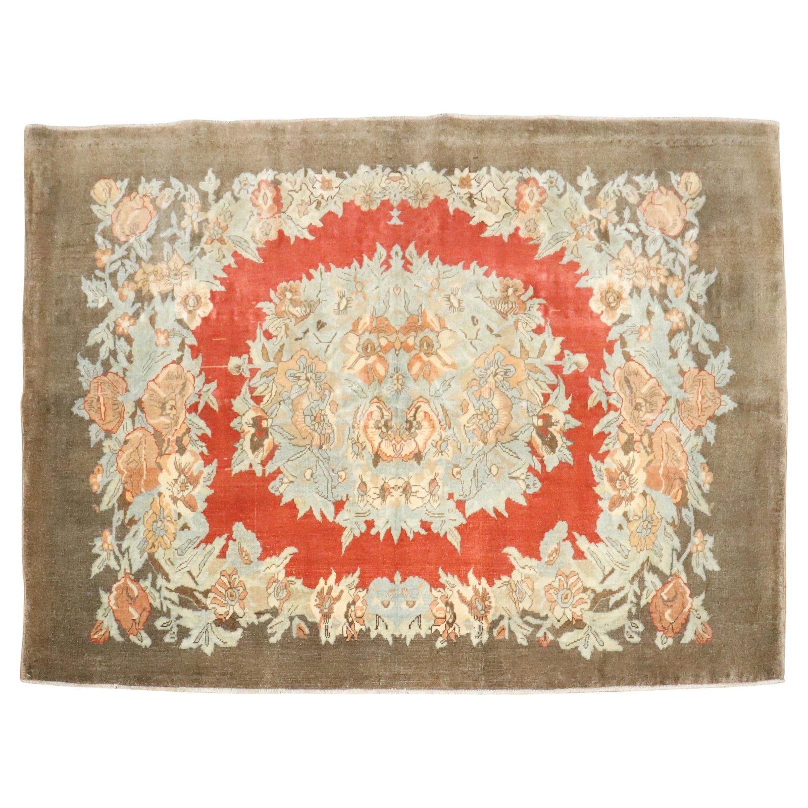 Antique Turkish Sivas Floral Motif Rug 3'4" x 4'9" 1920: Antique Turkish Sivas Floral Motif Rug 3'4" x 4'9" 1920 This exquisite Antique Turkish Sivas Small Rug features a vibrant floral motif, representative of the Agra style. Hand-woven from high-quality w