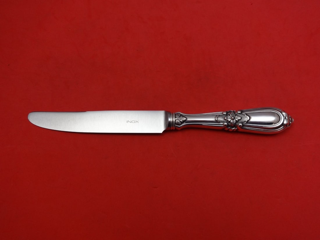 Buccellati Esteval Sterling Silver Knife 8 3/4": Buccellati Esteval Sterling Silver Knife 8 3/4" Presenting a stunning 8 3/4" regular knife from the Esteval pattern by Buccellati, crafted from high-quality sterling silver. This exquisite piece showc