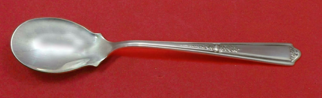 Towle Seville Sterling Silver Custom Ice Cream Spoon 5 3/4": Towle Seville Sterling Silver Custom Ice Cream Spoon 5 3/4" A custom-made ice cream spoon in the Seville pattern by Towle, crafted in sterling silver. It measures 5 3/4 inches and is not monogrammed. 
