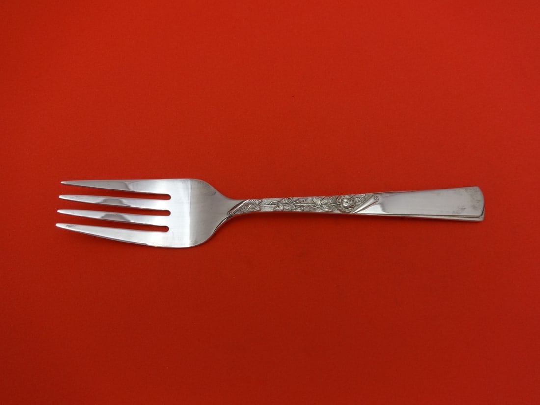 Stieff Rose Motif Sterling Silver Salad Fork 6.5 Inch: Stieff Rose Motif Sterling Silver Salad Fork 6.5 Inch This elegant salad fork features the exquisite Rose Motif pattern by Stieff, crafted from high-quality sterling silver. Measuring 6 1/2 inches, th