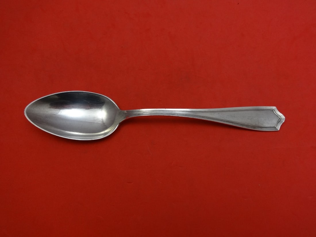 Alvin Maryland Sterling Silver Serving Spoon 8 3/8 Inch: Alvin Maryland Sterling Silver Serving Spoon 8 3/8 Inch This exquisite serving spoon is crafted from high-quality sterling silver and features the elegant 'Maryland' pattern by Alvin. Measuring 8 3/8 