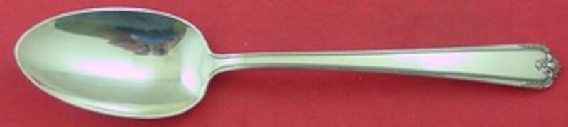 Lunt Colonial Manor Sterling Silver Serving Spoon 8.25 inches: Lunt Colonial Manor Sterling Silver Serving Spoon 8.25 inches This exquisite serving spoon, crafted in the Colonial Manor pattern by Lunt, showcases the timeless elegance of sterling silver. Measuring
