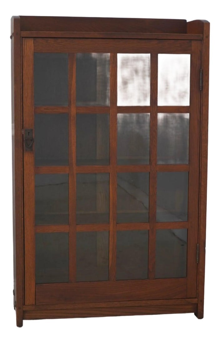 Mission Oak Bookcase Model 715 by Gustav Stickley Circa 1900-1910 (1 of 10)