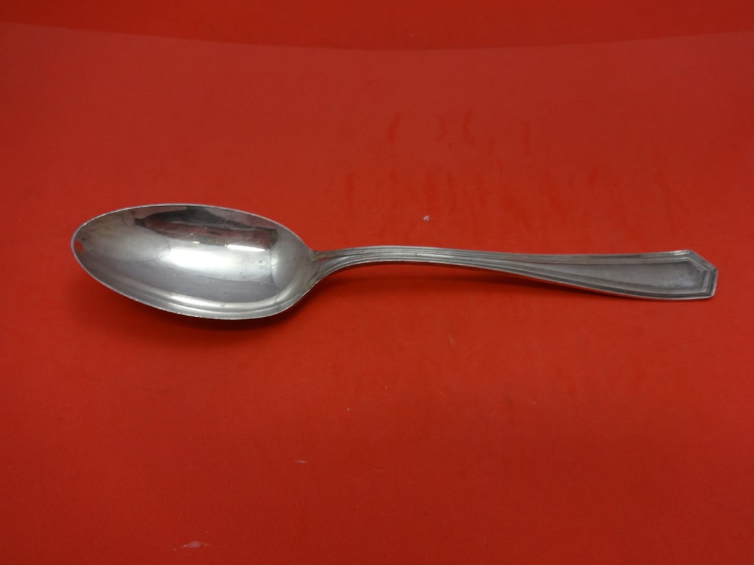 International Brandon Sterling Silver Heirloom Serving Spoon 8 1/4": International Brandon Sterling Silver Heirloom Serving Spoon 8 1/4" A sterling silver serving spoon in the Brandon pattern by International. It measures 8 1/4 inches long, was made in the United State