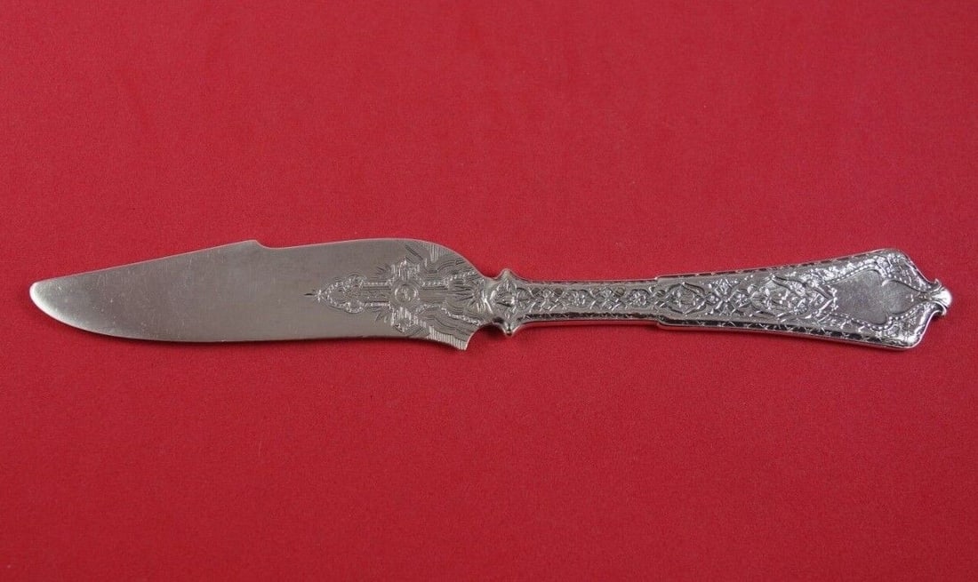 Tiffany & Co Persian Sterling Silver Fish Knife 7 5/8 Inch: Tiffany & Co Persian Sterling Silver Fish Knife 7 5/8 Inch This exquisite fish knife by Tiffany & Co. features the elegant Persian pattern, showcasing a beautifully designed blade that measures 7 5/8 