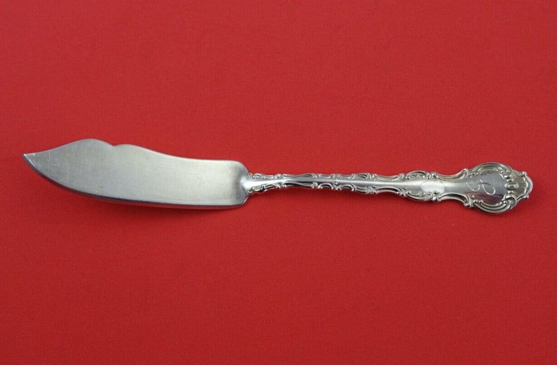 Birks Pompadour Sterling Silver Master Butter Knife Flat Handle 6 3/4": Birks Pompadour Sterling Silver Master Butter Knife Flat Handle 6 3/4" A Birks Pompadour master butter knife with a flat handle, measuring 6 3/4 inches. Made in Canada, this piece is in the Pompadour 