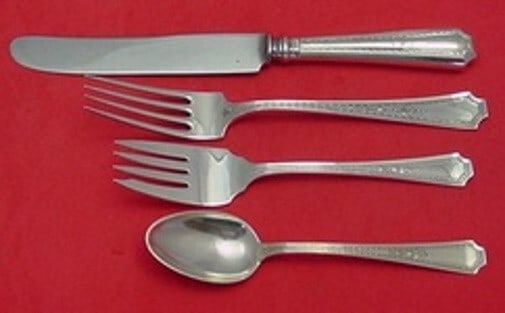 Durgin-Gorham Colfax Sterling Silver 4-Piece Dinner Place Setting: Durgin-Gorham Colfax Sterling Silver 4-Piece Dinner Place Setting Presenting the exquisite Colfax pattern by Durgin-Gorham, this sterling silver dinner size place setting includes four essential piece