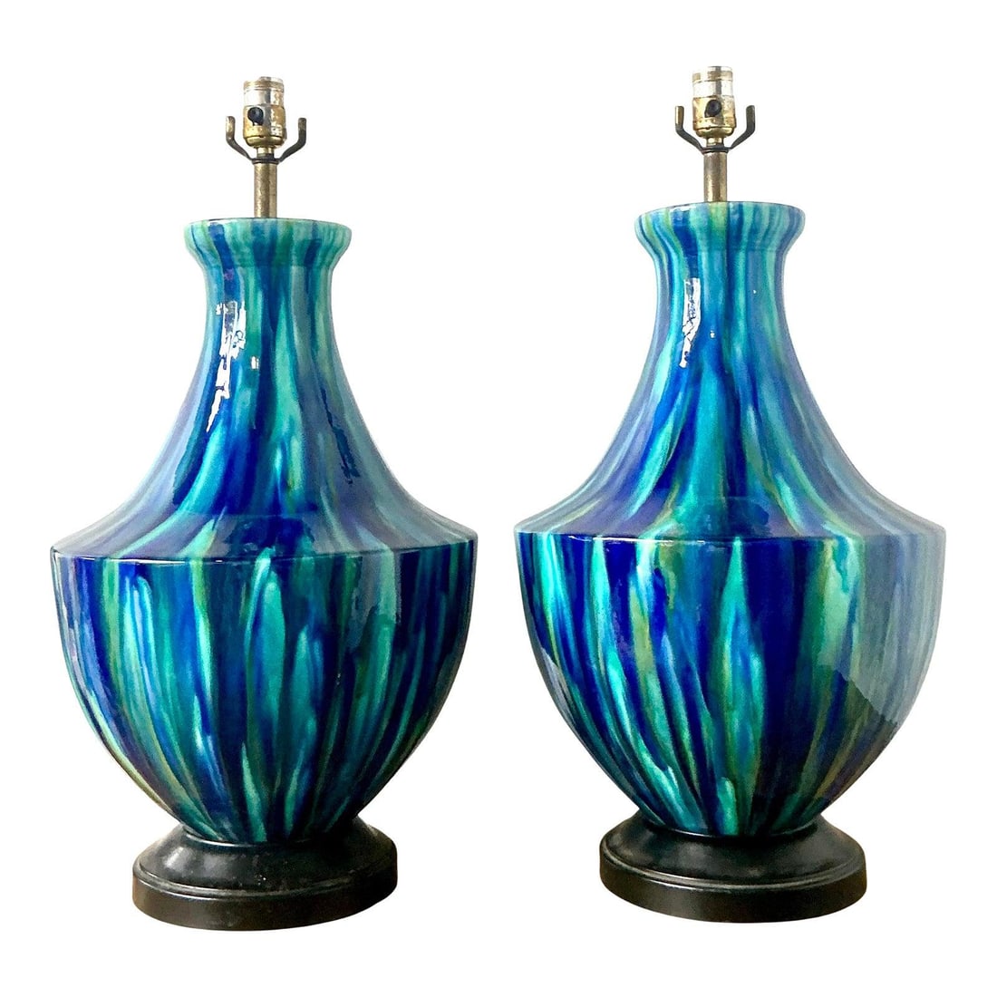 Pair of Mid-Century Modern Drip Glaze Blue Green Ceramic Table Lamps: Pair of Mid-Century Modern Drip Glaze Blue Green Ceramic Table Lamps This pair of vintage Mid-Century Modern table lamps features a bulbous ceramic silhouette with an elegant flared neck, finished in 