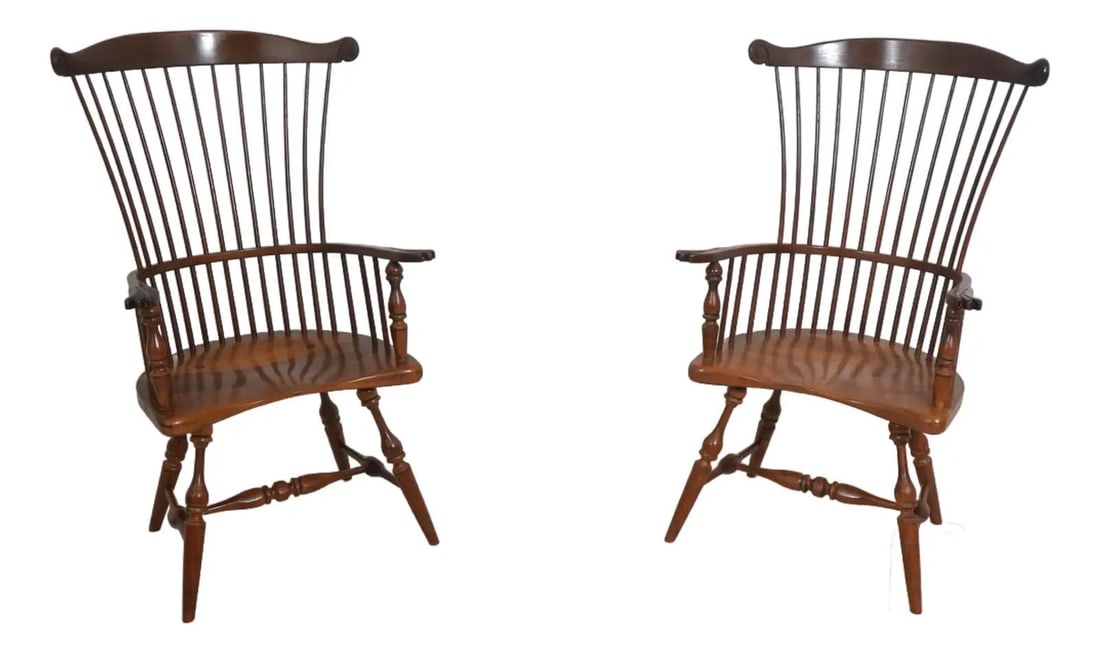 Set of Two Windsor Armchairs Cherry and Oak by Frederick Duckloe: Set of Two Windsor Armchairs Cherry and Oak by Frederick Duckloe This pair of Frederick Duckloe Windsor chairs features finely carved cherry wood details and high-quality mixed wood construction, comb