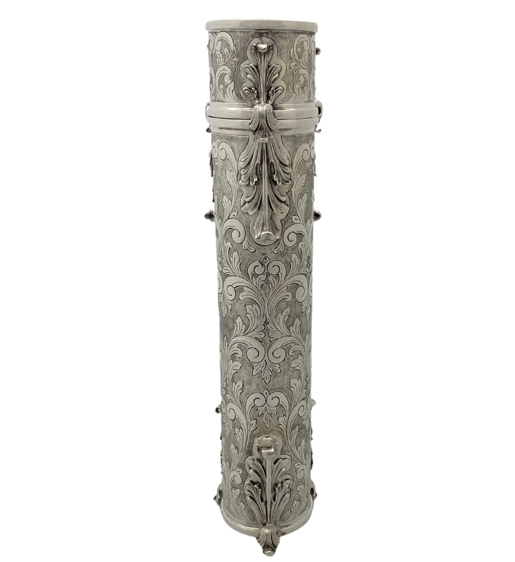 Handmade 925 Sterling Silver Leaf Applique Megillah Holder 16.25 Inches: Handmade 925 Sterling Silver Leaf Applique Megillah Holder 16.25 Inches This exquisite Megillah Holder is crafted from fine 925 sterling silver, showcasing a stunning handmade leaf applique chased swi
