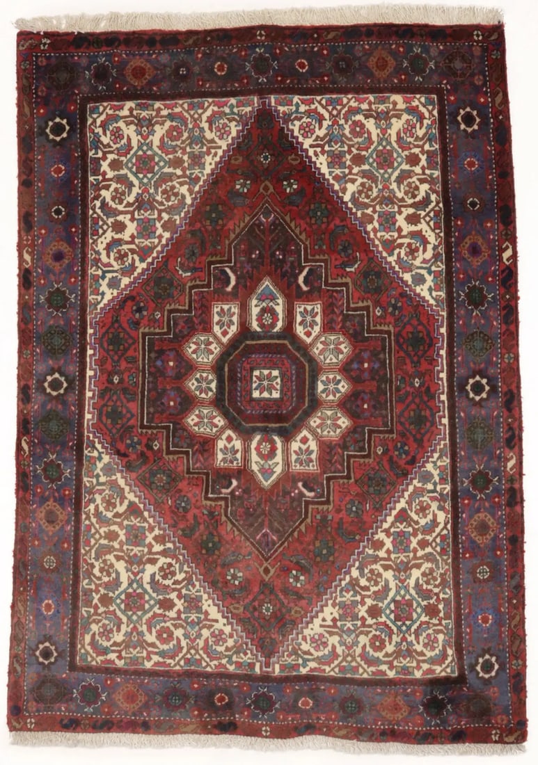 Vintage Handmade Oriental Wool Rug Floral Geometric Design 4'9 x 3'3: Vintage Handmade Oriental Wool Rug Floral Geometric Design 4'9 x 3'3 This exquisite vintage handmade Oriental rug features a beautiful floral and geometric design, making it a perfect addition to any 