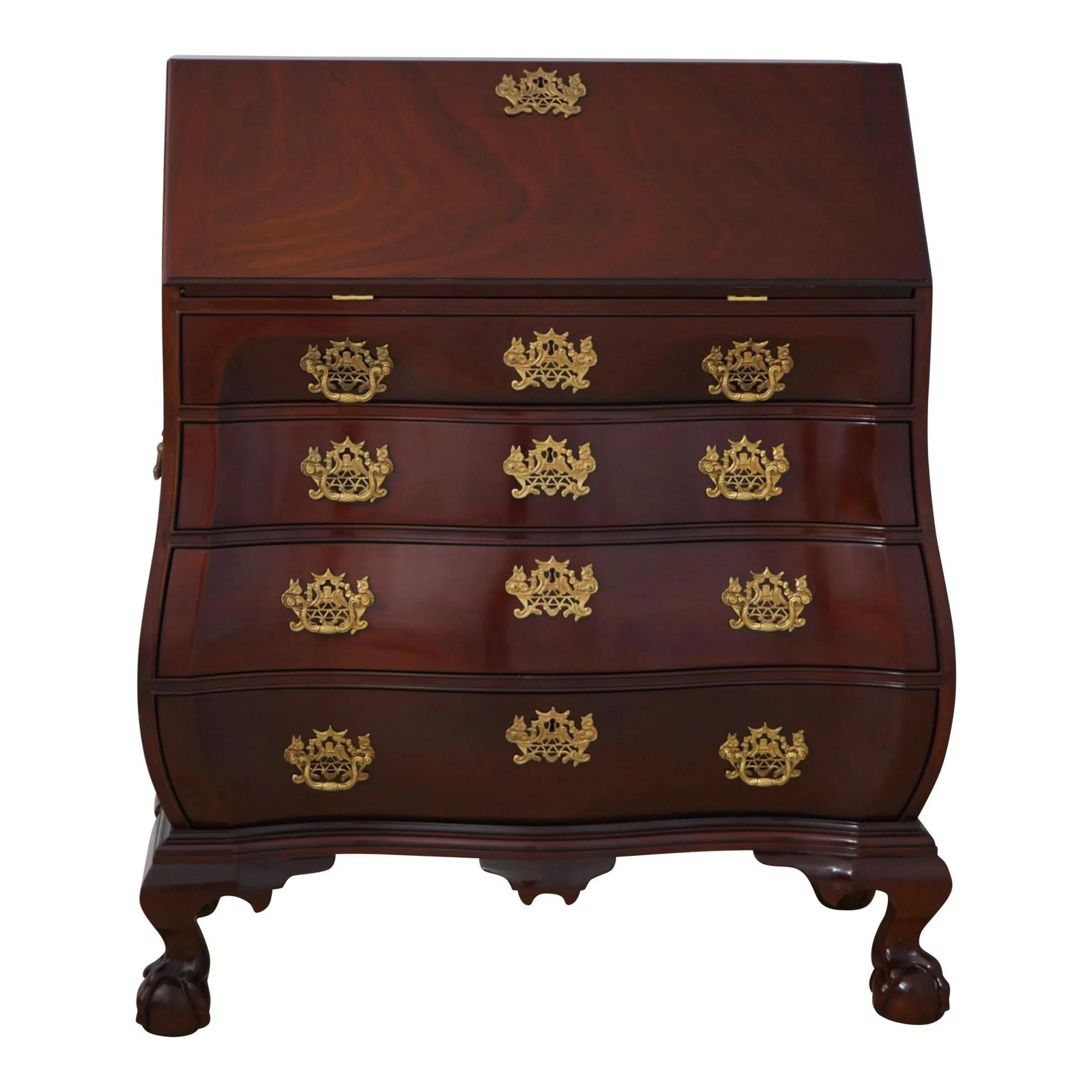 Kindel Winterthur Mahogany Slant Front Desk Chippendale Style: Kindel Winterthur Mahogany Slant Front Desk Chippendale Style This exquisite Mahogany Slant Front Desk from the Kindel Winterthur Collection showcases timeless craftsmanship and elegant design. With a