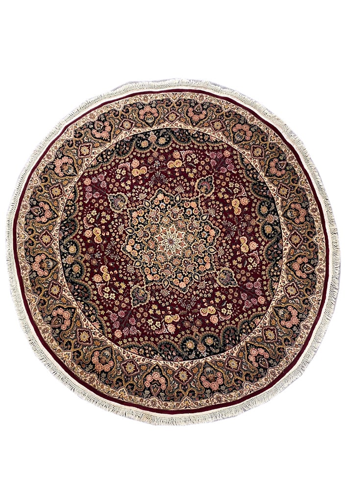 8' x 8.2' Handmade Wool Silk Round Area Rug Tabriz Design: 8' x 8.2' Handmade Wool Silk Round Area Rug Tabriz Design Free continental US Shipping The 8' x 8' Round Fine Quality Handmade Wool and Silk Rug adds a touch of luxury and sophistication to any space.
