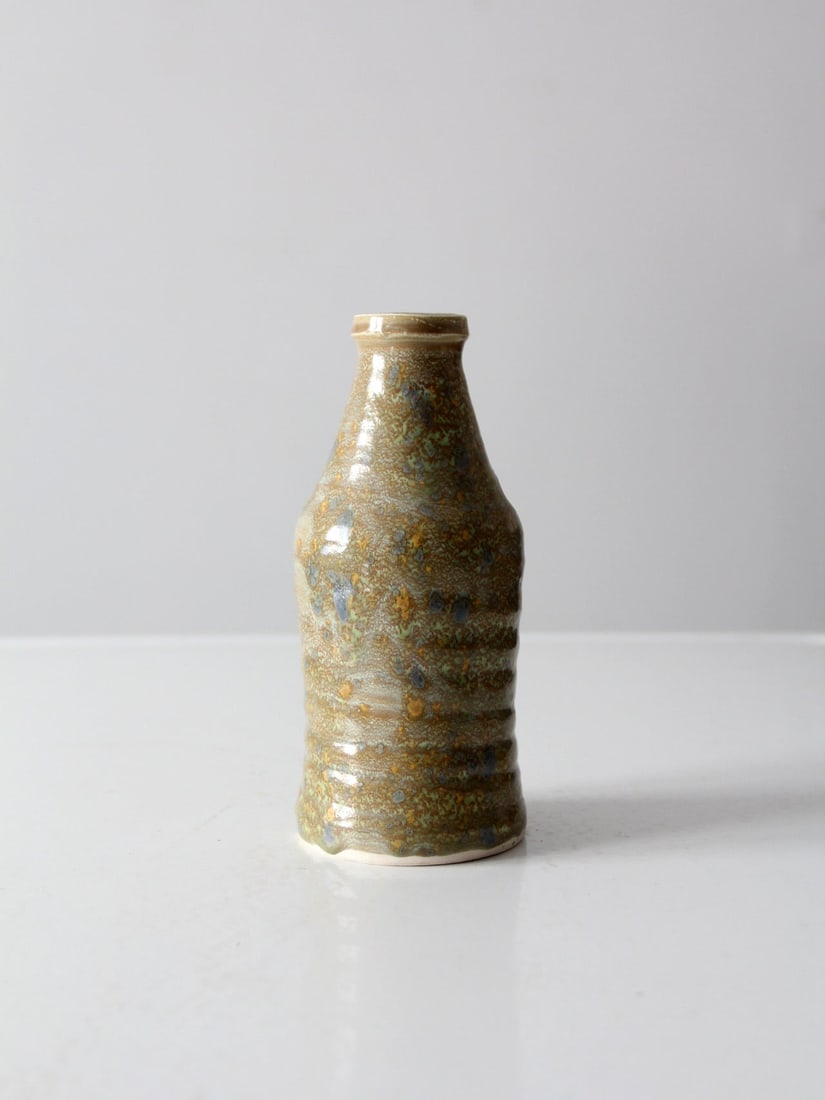 Kai Vintage Studio Pottery Bottle Vase Green Tan Blue Glaze 7.5 Inch: Kai Vintage Studio Pottery Bottle Vase Green Tan Blue Glaze 7.5 Inch Discover this stunning vintage studio pottery bottle vase, expertly crafted by the artist Kai. This unique piece features a beautif