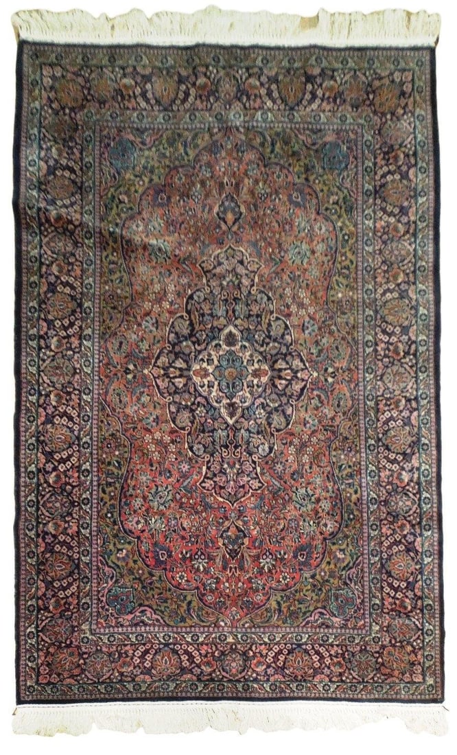 Handcrafted Antique Persian Kashan Rug 4'6" x 6'7": Handcrafted Antique Persian Kashan Rug 4'6" x 6'7" Free continental US Shipping Enhance your space with this exquisite 4'6" x 6'7" Antique Persian Kashan Rug, handcrafted by skilled Persian artisans. 