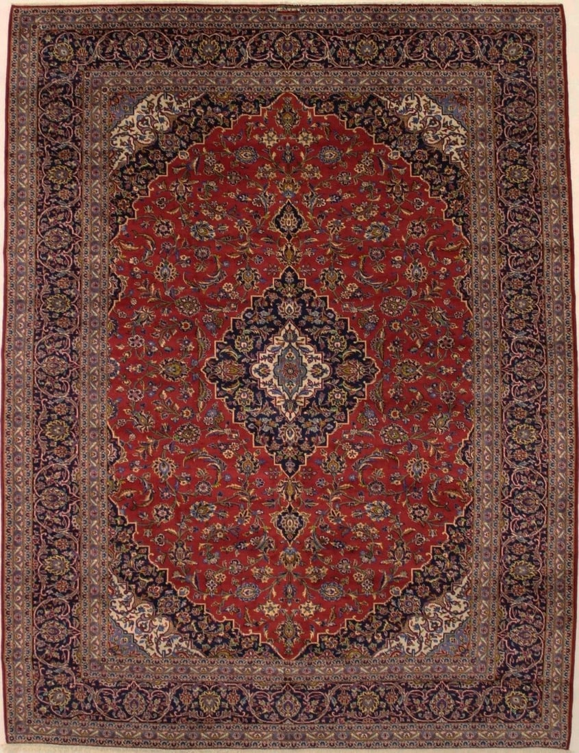 Vintage Hand-Knotted Wool Area Rug 13' x 10' Traditional Floral Design: Vintage Hand-Knotted Wool Area Rug 13' x 10' Traditional Floral Design This is a hand-knotted vintage oriental rug featuring a classic traditional design with floral patterns. Crafted from wool, the r