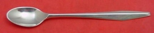 Reed and Barton Diamond Sterling Silver Infant Spoon 5.5 Inch Heirloom: Reed and Barton Diamond Sterling Silver Infant Spoon 5.5 Inch Heirloom This exquisite infant feeding spoon is crafted from high-quality sterling silver and features the elegant Diamond pattern by Reed