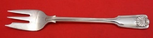 Spaulding & Co. Sterling Silver Fiddle and Shell Oyster Fork 6": Spaulding & Co. Sterling Silver Fiddle and Shell Oyster Fork 6" This exquisite oyster fork features the elegant Fiddle and Shell pattern crafted by Spaulding & Co. Made from high-quality sterling silv