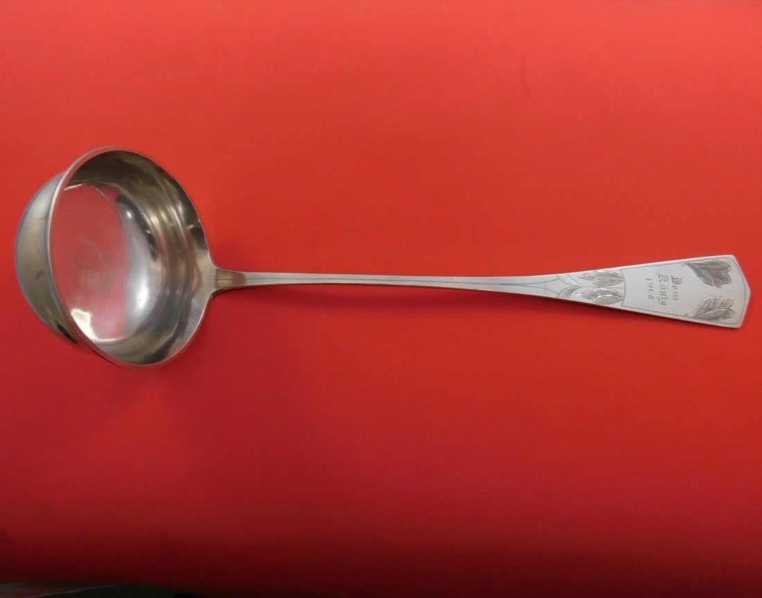 German .800 Silver Soup Ladle Bright-Cut Leaf Design 1908 13 Inch: German .800 Silver Soup Ladle Bright-Cut Leaf Design 1908 13 Inch This exquisite German .800 silver soup ladle features a charming bright-cut leaf design, making it a stunning addition to your serving