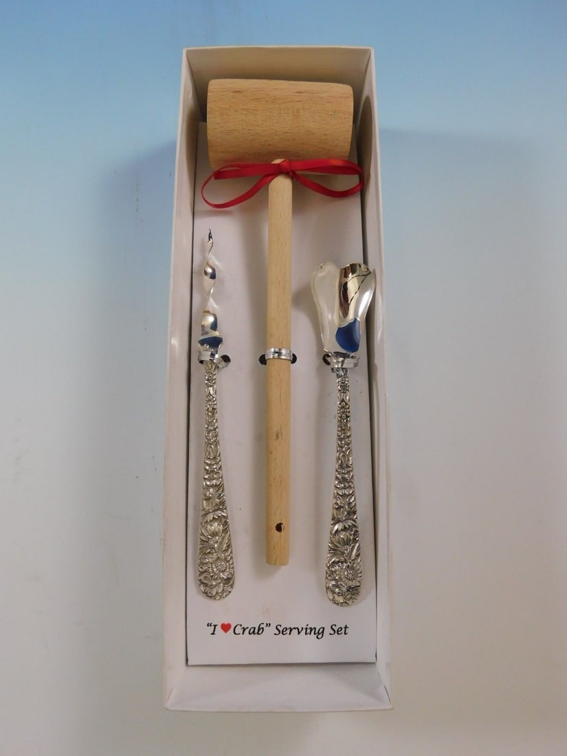 Kirk Repousse Sterling Silver I Love Crab 3-Piece Serving Set Gift Boxed: Kirk Repousse Sterling Silver I Love Crab 3-Piece Serving Set Gift Boxed Delight the crab lover in your life with this exquisite 3-piece serving set from Kirk, crafted in sterling silver. The set feat