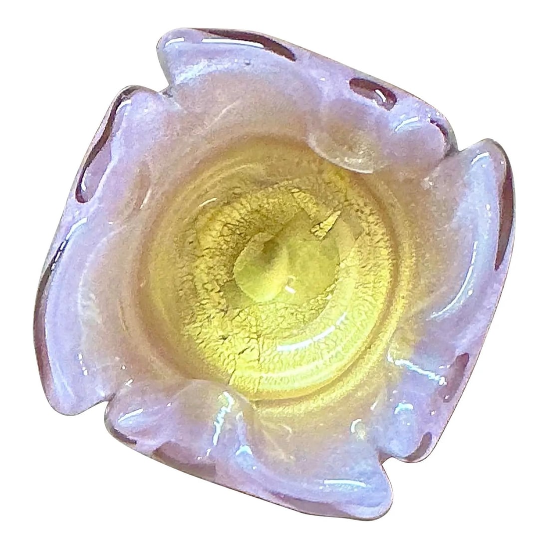 Pink and Gold Italian Art Glass Bowl with Aventurine Accents After Murano: Pink and Gold Italian Art Glass Bowl with Aventurine Accents After Murano This vintage Italian art glass bowl is a refined example of traditional glassmaking, featuring a delicate scalloped rim and a 