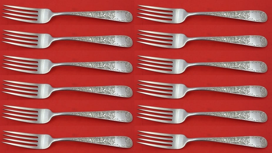 Kirk Old Maryland Engraved Sterling Silver Fork Set of 12: Kirk Old Maryland Engraved Sterling Silver Fork Set of 12 This exquisite set of 12 regular forks features the timeless Old Maryland Engraved pattern by Kirk, crafted from high-quality sterling
