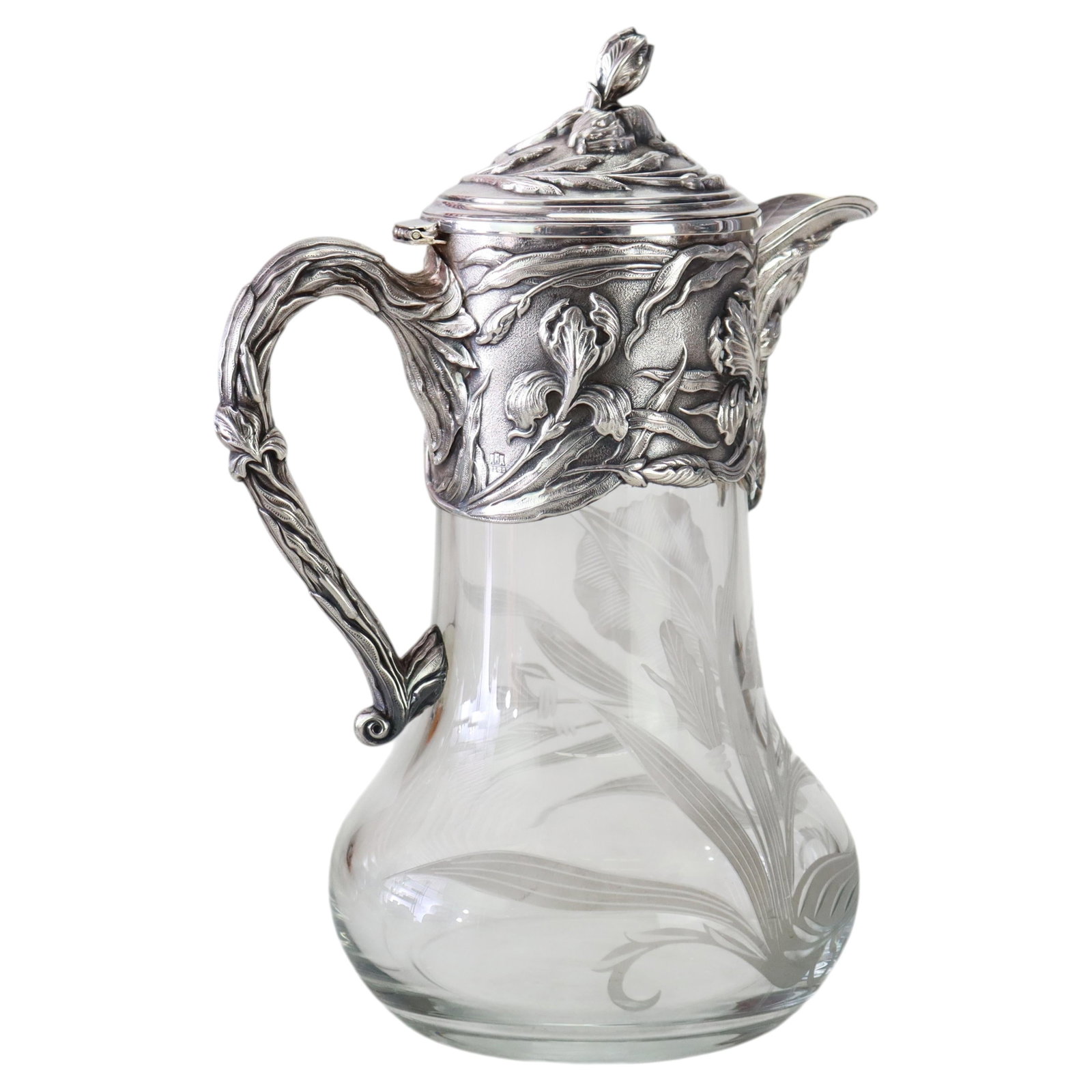 LaPierre Art Nouveau Silver Plate and Etched Glass Claret Jug Floral Motif: LaPierre Art Nouveau Silver Plate and Etched Glass Claret Jug Floral Motif This early 20th-century Art Nouveau claret jug features a clear glass body finely etched with floral and foliate motifs, comp