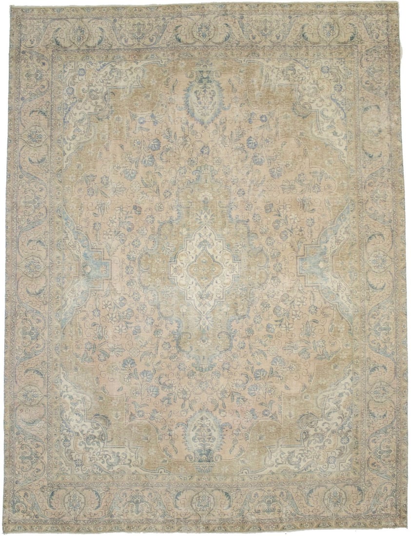 Vintage Hand-Knotted Wool Area Rug 9'8 x 12'8 Floral Western Asia Carpet: Vintage Hand-Knotted Wool Area Rug 9'8 x 12'8 Floral Western Asia Carpet This hand-knotted vintage Oriental rug features a traditional floral pattern in muted tones of light peach, brown, beige, cream