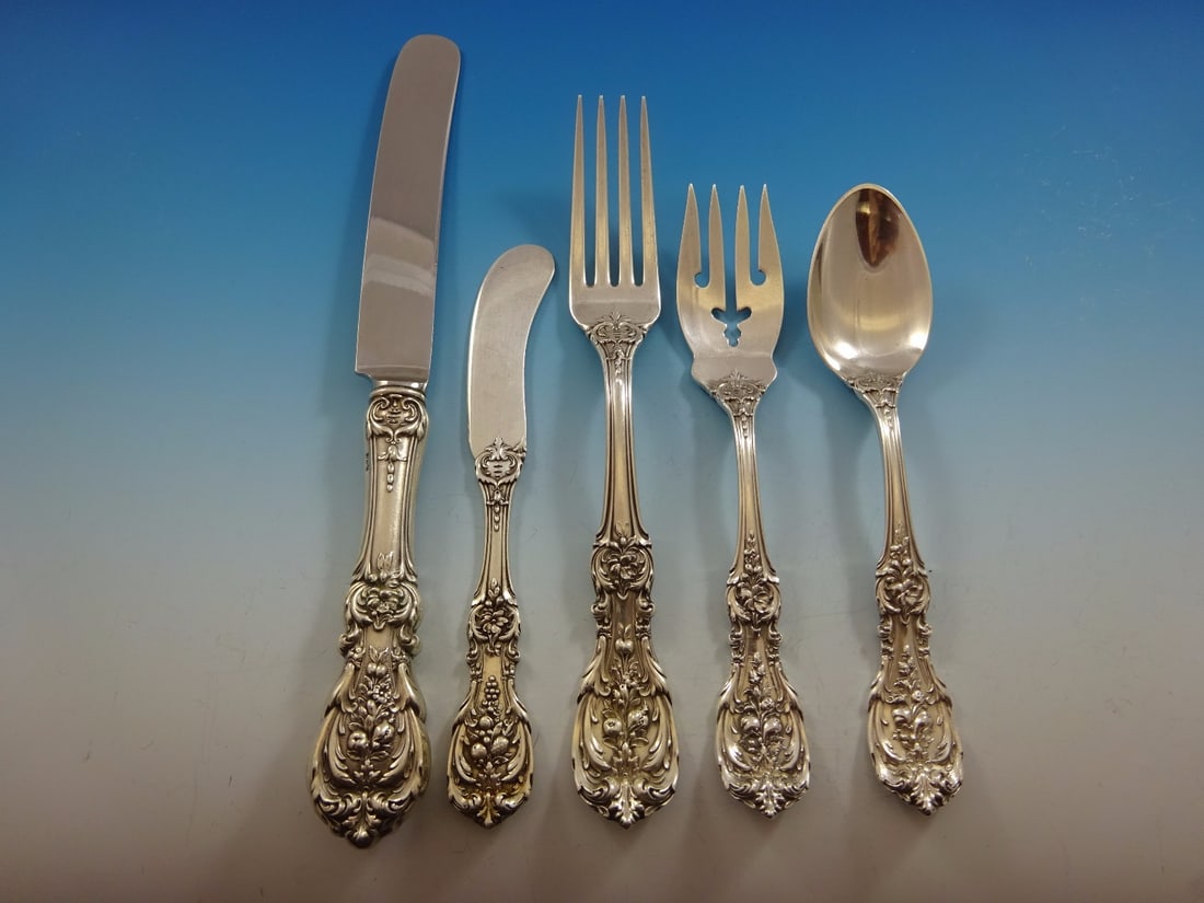 Reed and Barton Francis I Sterling Silver Flatware Set 41 Pieces with Storage Chest: Reed and Barton Francis I Sterling Silver Flatware Set 41 Pieces with Storage Chest This exquisite Francis I Old Sterling Silver Flatware Service Set by Reed and Barton features 41 pieces of timeless 