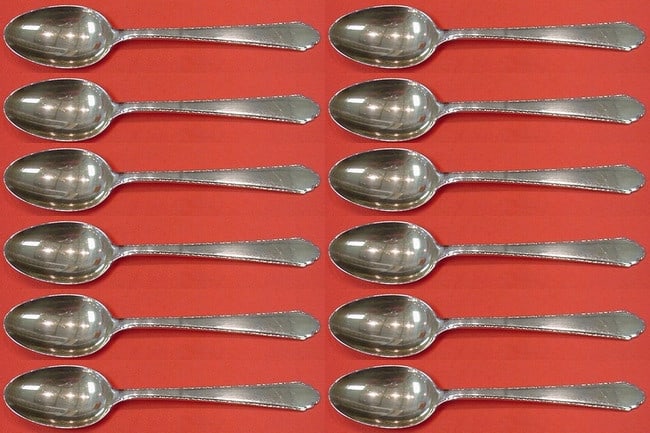 Lunt Sterling Silver William & Mary Teaspoon Set 12 Pieces 6 Inch (1 of 3)