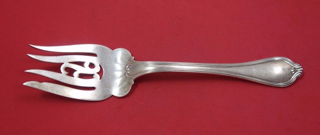 Towle Paul Revere Sterling Silver Cold Meat Fork 8 1/4 Inch: Towle Paul Revere Sterling Silver Cold Meat Fork 8 1/4 Inch This exquisite serving fork is crafted from sterling silver and features the elegant Paul Revere pattern by Towle. Measuring 8 1/4 inches, t