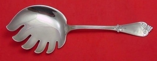 Tiffany & Co Beekman Sterling Silver 6-Tine Macaroni Server 9.5 inches: Tiffany & Co Beekman Sterling Silver 6-Tine Macaroni Server 9.5 inches This exquisite Beekman macaroni server by Tiffany & Co. is crafted from high-quality sterling silver and features six elegantly d