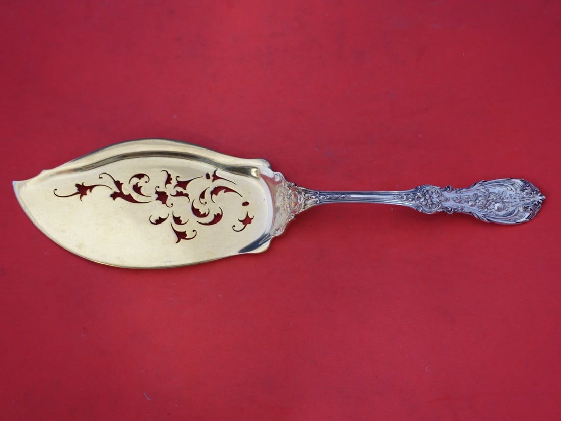 Reed and Barton Francis I Sterling Silver Fish Server 11 3/4" Gold Washed: Reed and Barton Francis I Sterling Silver Fish Server 11 3/4" Gold Washed Presenting a stunning fish server from the Francis I pattern by Reed and Barton, crafted from high-quality sterling silver. Th