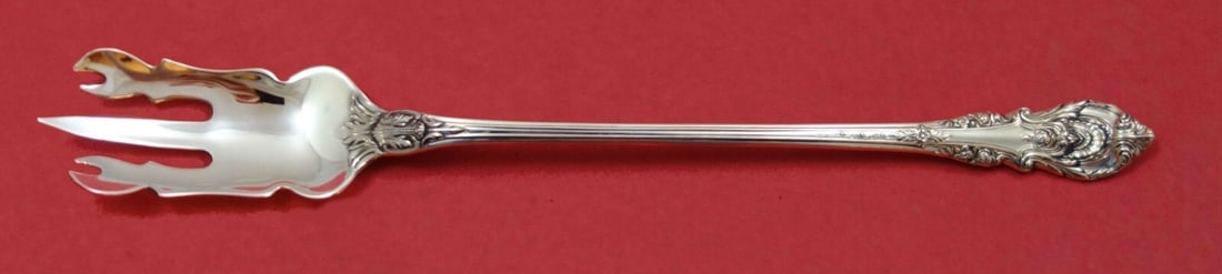 Wallace Sir Christopher Sterling Silver Custom Lobster Pick 7.5": Wallace Sir Christopher Sterling Silver Custom Lobster Pick 7.5" This exquisite lobster pick from the Sir Christopher pattern by Wallace is crafted from high-quality sterling silver. Measuring 7 1/2 i