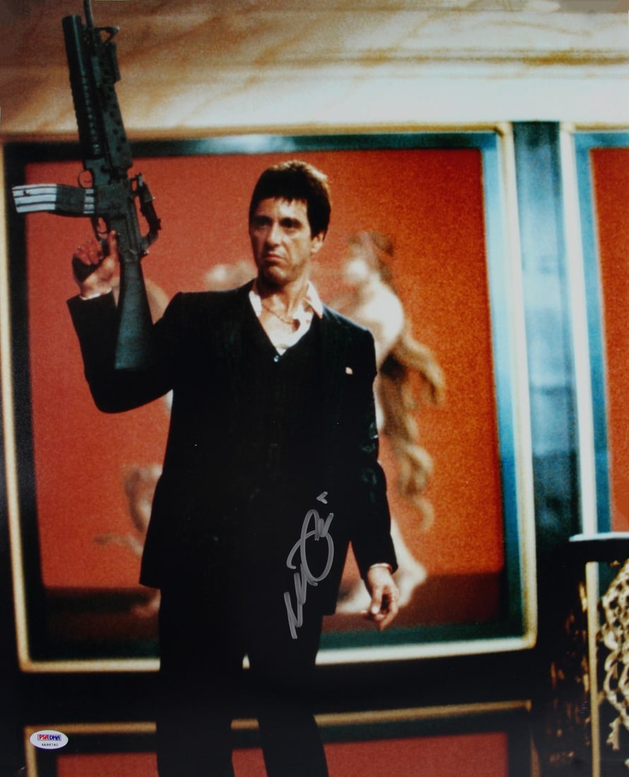 Al Pacino Scarface Signed 16x20 Photo Gem Mint 10 PSA Authenticated: Al Pacino Scarface Signed 16x20 Photo Gem Mint 10 PSA Authenticated This stunning 16x20 photograph features a bold autograph from the legendary Al Pacino, renowned for his iconic role in Scarface. Gra