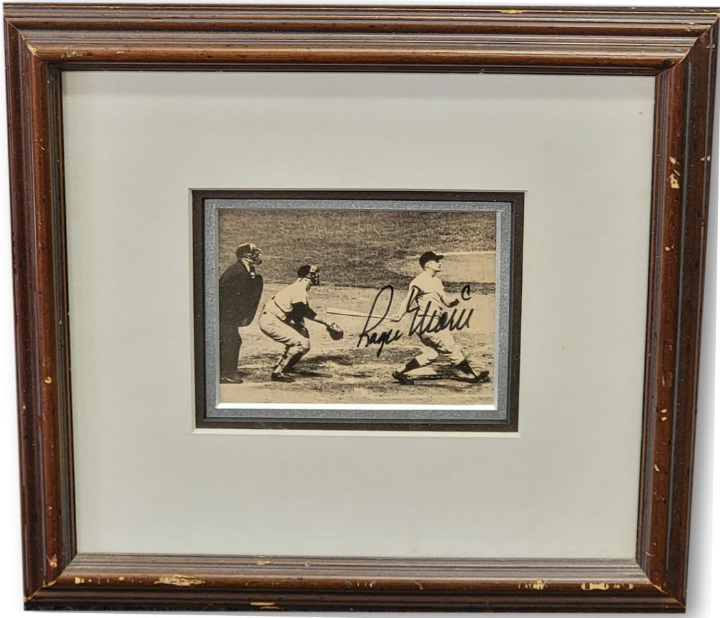 Roger Maris Hand Signed 3x5 Photo Framed JSA Authenticated Yankees: Roger Maris Hand Signed 3x5 Photo Framed JSA Authenticated Yankees This is a framed 3x5 photo of Roger Maris, a celebrated player for the New York Yankees. The photo is hand-signed by Maris and comes 