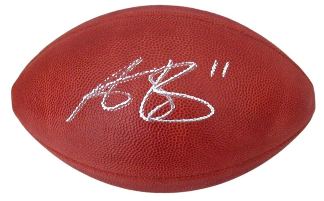 A.J. Brown Autographed Super Bowl LIX Duke Football Eagles Beckett Authenticated: A.J. Brown Autographed Super Bowl LIX Duke Football Eagles Beckett Authenticated Offered is an A.J. Brown signed Super Bowl LIX Logo Duke Football, representing the Philadelphia Eagles. This official 