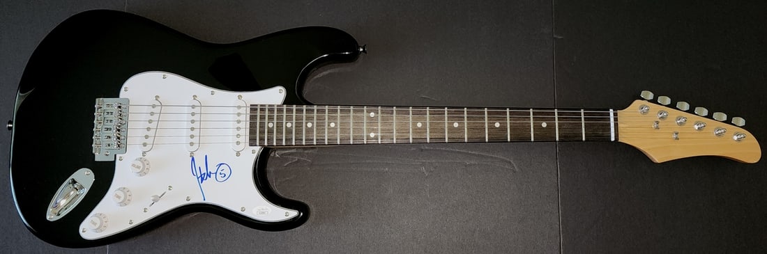 John 5 Autographed Electric Guitar Motley Crue JSA Certified: John 5 Autographed Electric Guitar Motley Crue JSA Certified This is an authentic autographed electric guitar signed by John 5, the renowned guitarist known for his work with Motley Crue. The signatur